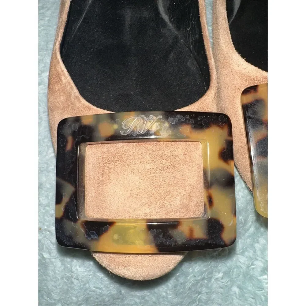Roger Vivier Tan Suede Tortoiseshell Buckle Flats Size 35/US 5